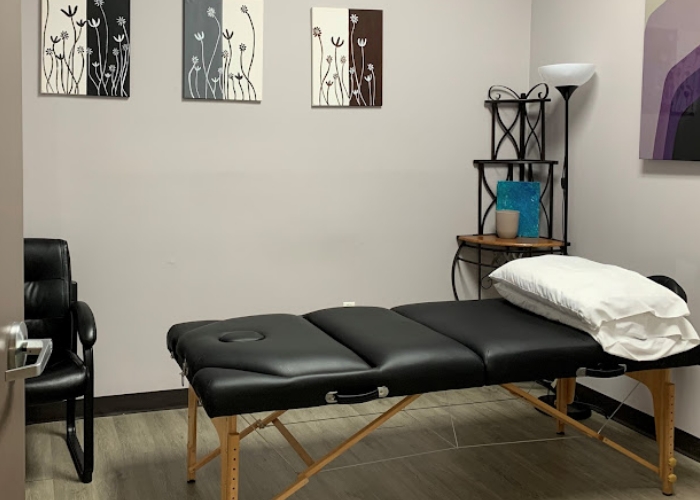 OC05-massage-table-Comfort-2-Cure-Physiotherapy-Ottawa-ON.jpg