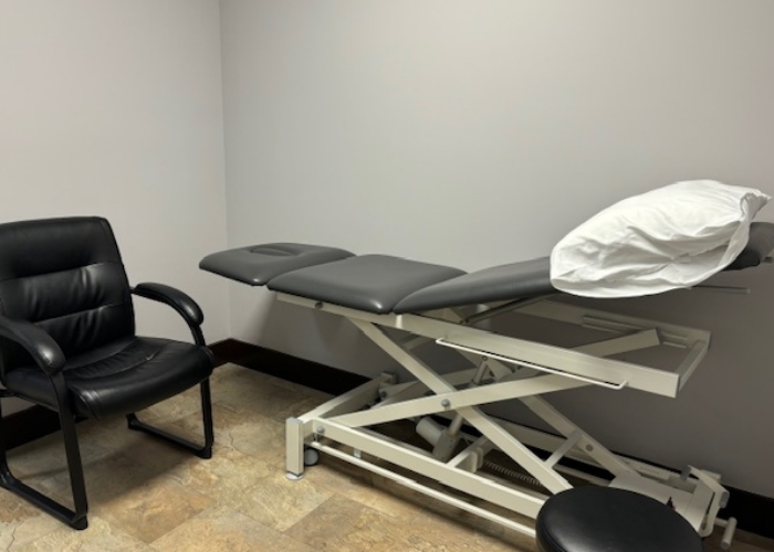 OC10-treatment-table-Comfort-2-Cure-Physiotherapy-Ottawa-ON.jpg