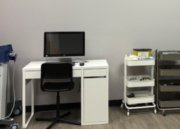 OC12-treatment-work-area-Comfort-2-Cure-Physiotherapy-Ottawa-ON.jpg