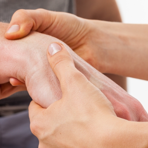 wrist-pain-relief-Comfort-2-Cure-Nepean-ON