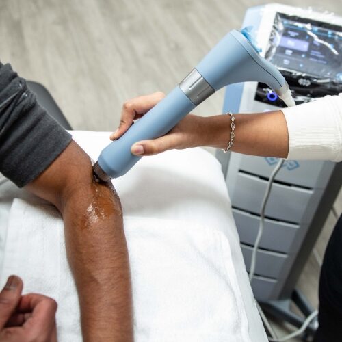 Shockwave-therapy-photo-Comfort-2-Cure-Physiotherapy-Ottawa-ON – 4.jpg